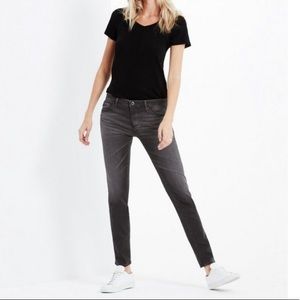 AG Stilt Cigarette Jeans